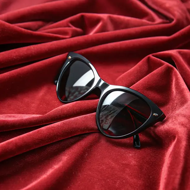 cat eye sunglasses