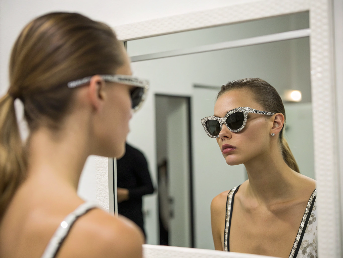 The psychological effect of sunglasses