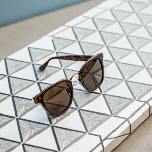 geometric frame sunglasses